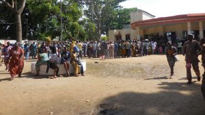 Reconstitution d'actes de naissances au Bénin : Plusieurs personnes en attente d’enregistrement le dernier jour de l’opération