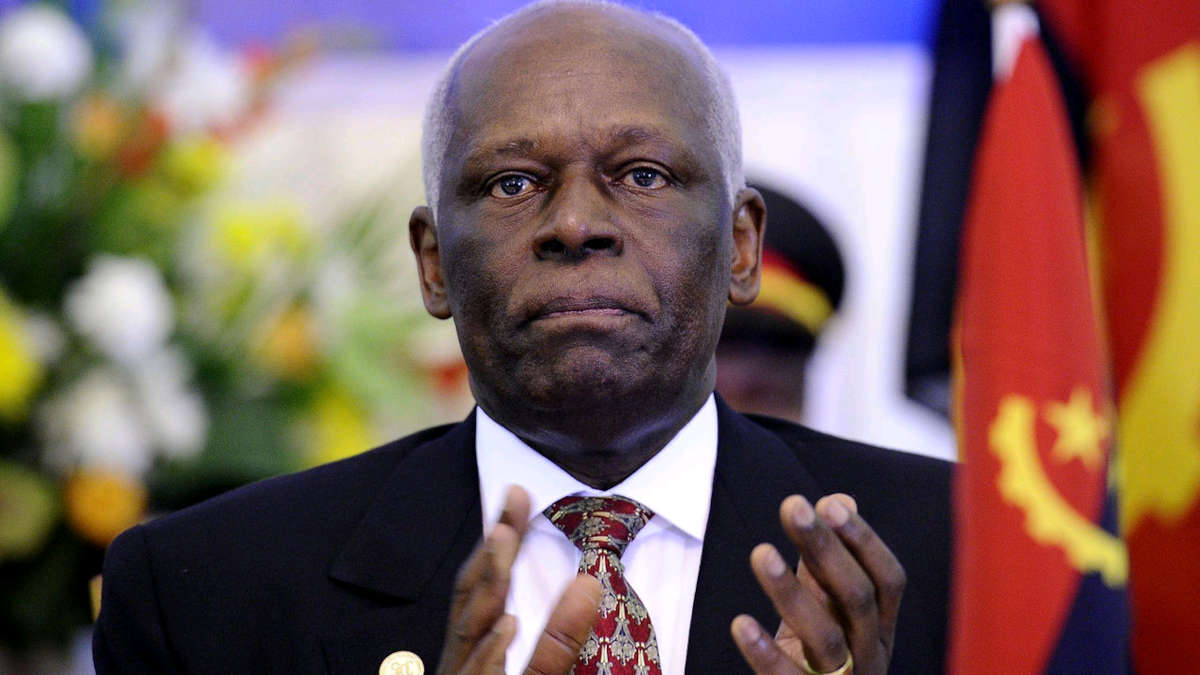 Angola : arrestation d'un proche de dos Santos pour corruption