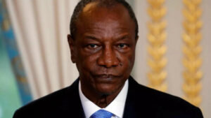 Guinée: Alpha Condé transféré au domicile de sa femme
