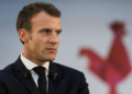 Équipe de France: Macron vivement critiqué après son attitude