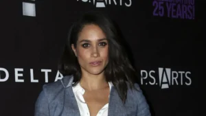 Après quelques jours de répit, la famille de Meghan Markle revient à la charge