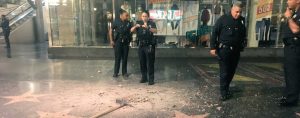 Usa : Un vandale détruit l’étoile rose de Trump sur Hollywood Boulevard