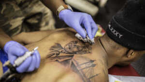 Tatouages : une étude révèle les dangers pour la santé