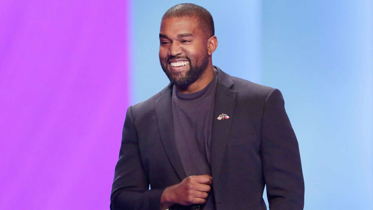 Kanye West multiplie les apparitions avec Jones Chaney sosie de Kim