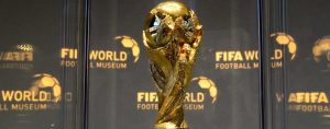 Affaire Benalla : le trophée de la Coupe du monde sème la zizanie