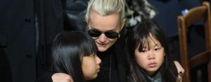 Johnny Hallyday : sa fille Jade lance un appel à David et Laura