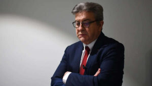 "La France entre en turbulence" selon Jean-Luc Mélenchon