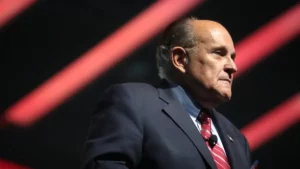 Rudy Giuliani hospitalisé : l’ex-avocat de Trump dans un état critique