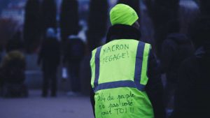 Mannequin de Macron brûlé : des gilets jaunes peuvent crier victoire