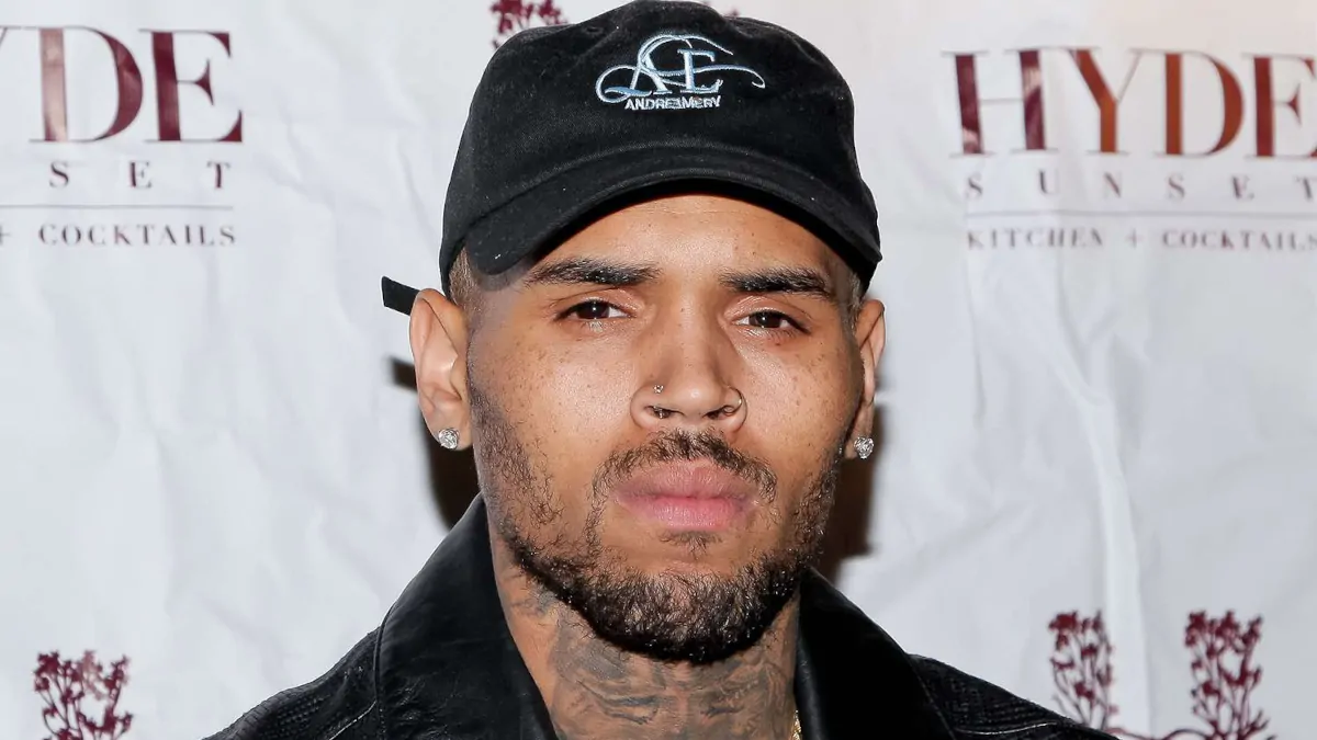 Chris Brown : Accusé d'agression sexuelle, il choisit d'éviter un procès
