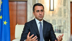 Après la France, l'Italie expulse 30 diplomates russes