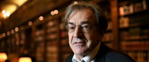 Alain Finkielkraut : des députés passent à la vitesse supérieure après ses propos