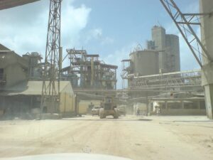 Au Sénégal, le ministère du commerce recadre les cimenteries SOCOCIM