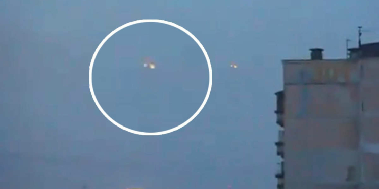 Image tirée d'une vidéo d'un objet volant non identifiée filmé par un pilote de l'US Navy.
DR