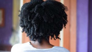Interdiction des coupes afro dans un lycée : polémique en Guadeloupe