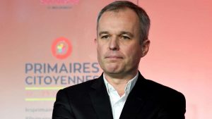 France : Après l'agression de Macron, François de Rugy enfariné