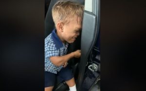 Australie : la vidéo d'un enfant de 9 ans, harcelé à cause de son nanisme, fait le buzz