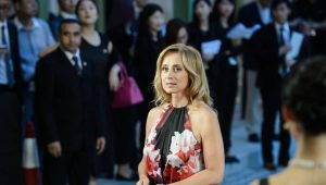 Lara Fabian escroquée ? La chanteuse dit  tout ...