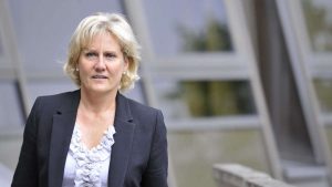 "Qu'il parte" : Nadine Morano s'en prend à Youssoupha qui vit pourtant en Afrique