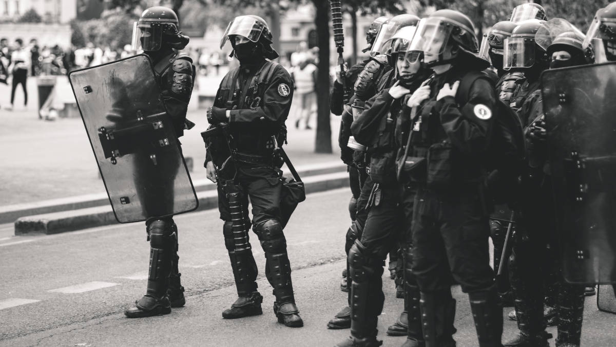 France : une commissaire de police dénonce les insultes des manifestants