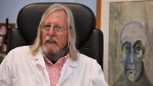 France: Raoult apporte son soutien au patron de l'AP-HM