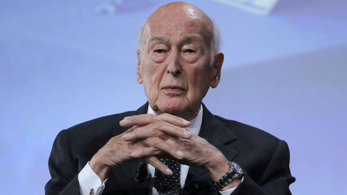 « Giscard d'Estaing m'a saisi la cuisse sous la table », révèle une ex-PM danoise