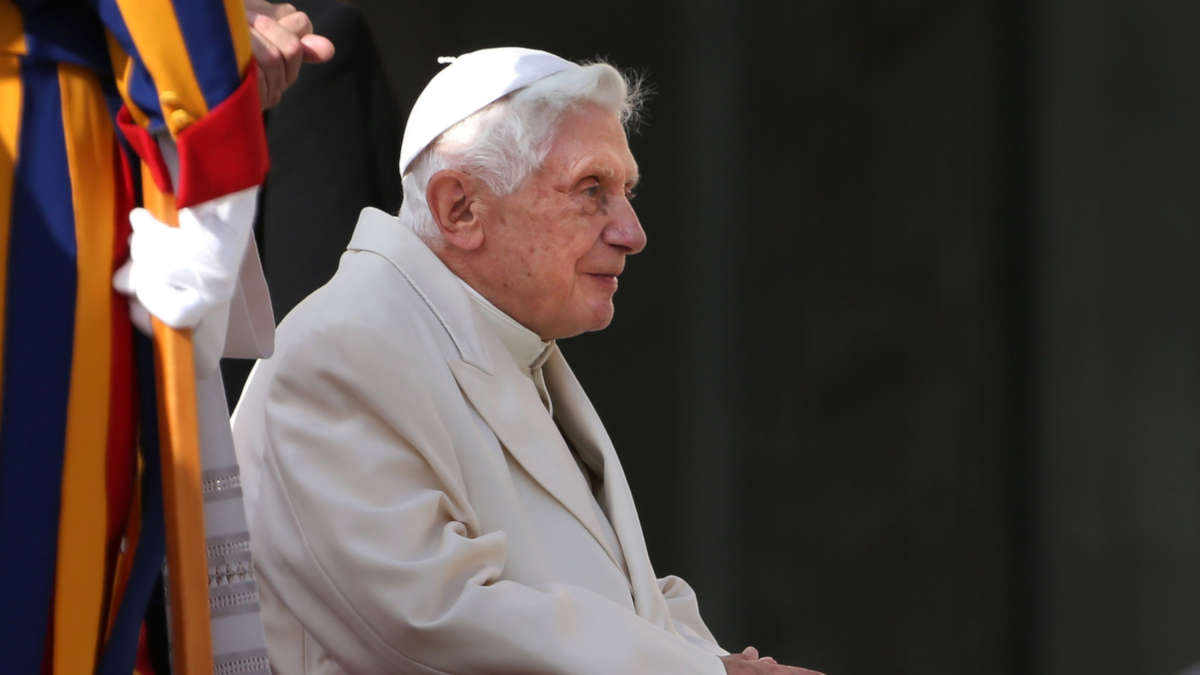 Benoît XVI malade : inquiétudes autour de l'état de santé de l'ex-Pape