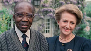 Président Senghor : le poète Sall se désole des enchères organisées en France
