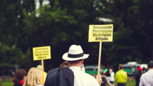En occident, les manifestations se multiplient contre le port du masque