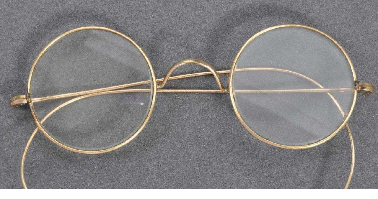 Gandhi : Ses lunettes vendues aux enchères à 288 000 €