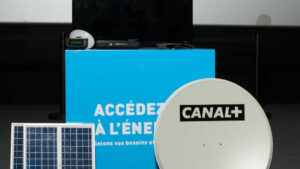 Bénin : Canal+ et Fenix offrent l’accès à l’électricité et à la télévision aux populations hors réseau
