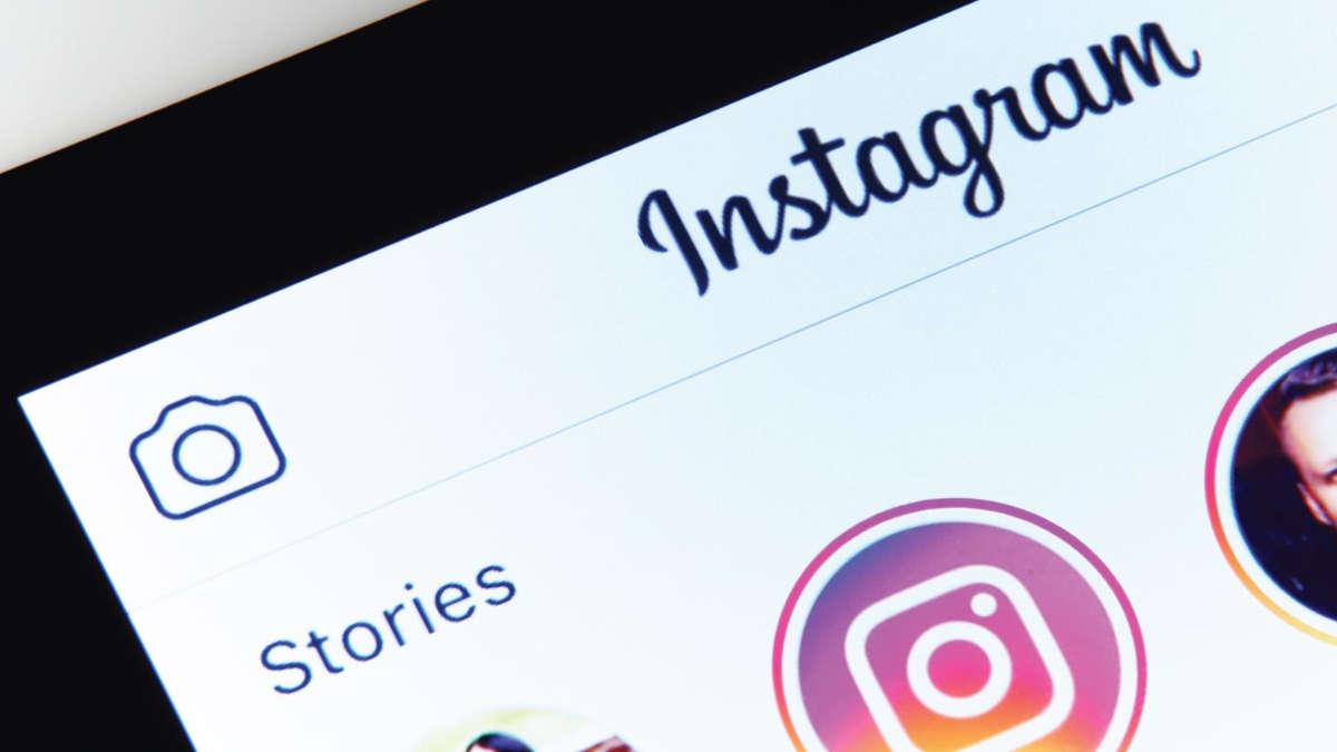 Comprendre pourquoi Instagram vous montre d'anciens messages : algorithme, engagement et expérience utilisateur