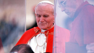 Jean-Paul II et les filles mineures: Le Pape François fustige les accusations