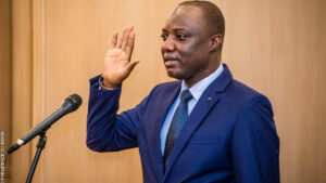 Haute Cour de Justice au Bénin : le remplaçant de Jonas Gbènamèto prête serment