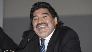 « Main de Dieu » : le maillot de Diego Maradona vendu à 8,78 millions d'euros