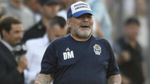 Mort de Diego Maradona : des images choquantes diffusées au procès en Argentine