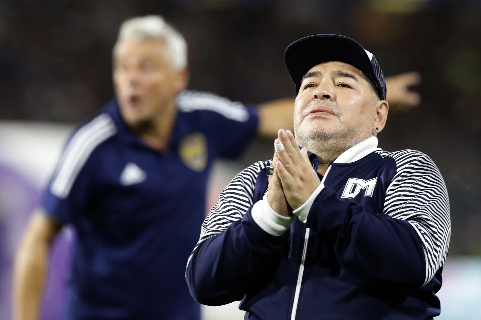 Diego Maradona : un homme licencié pour avoir pris un selfie avec son corps