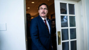 Twitter : après Trump, le PDG de My Pillow banni définitivement