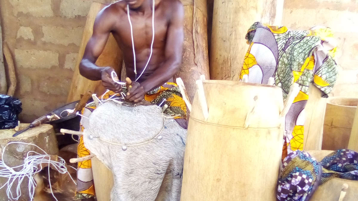 (ENQUETE) Fabrication de tam-tam : quand Adjarra perpétue une vieille tradition