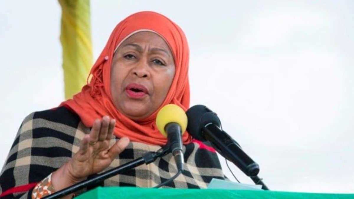 Soumission à son mari : une vieille vidéo de la présidente de la Tanzanie Samia Suluhu fait le buzz