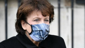 COVID-19 : Roseline Bachelot donne de ses nouvelles après sa contamination