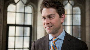 Visioconférence : William Amos, un élu canadien apparaît nu, puis s'excuse