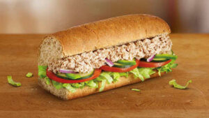Subway : les sandwichs au thon ne contiennent en réalité pas de thon selon un labo