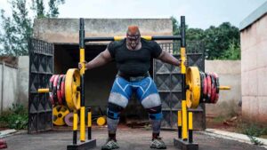 Iron Biby : l'homme le plus fort du monde héros national du Burkina