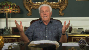 Pour accélérer le retour de Jésus, le pasteur Jesse Duplantis demande plus de dons