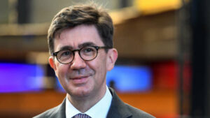 Sous-marins : le groupe français va envoyer une facture à l’Australie