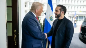 Bukele renforce les liens avec les États-Unis et positionne El Salvador comme une destination attractive pour l'investissement étranger