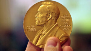 10 ans de prison pour le prix Nobel de la paix Bialiatski en Biélorussie