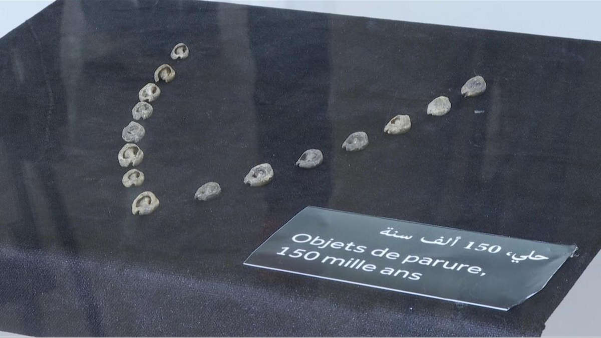 Les plus anciennes parures du monde vieilles de 142.000 ans découvertes au Maroc