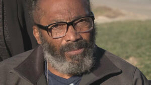 Afro-américain libéré après 43 ans de prison : plus d'1,5 million $ mobilisé pour l'aider